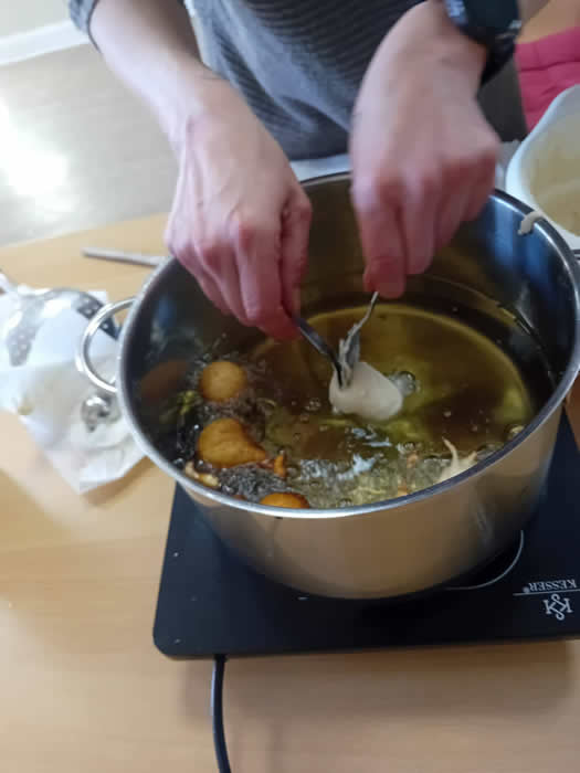 Ist m&ouml;glicherweise ein Bild von chinesisches Fondue, Fondue, Ramen-Gericht und Congee, Reisbrei